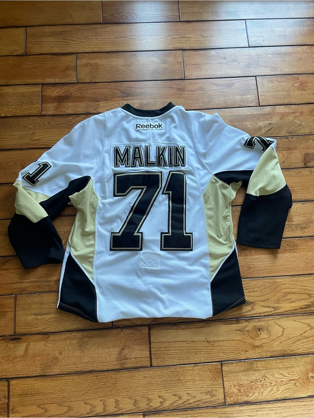 Reebok Men’s White Black Gold Malkin #71 Hockey Jersey